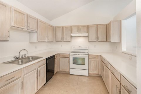 Duplex in Orlando, Florida 3 bedrooms, 181.62 sq.m. № 1909945 - photo 9