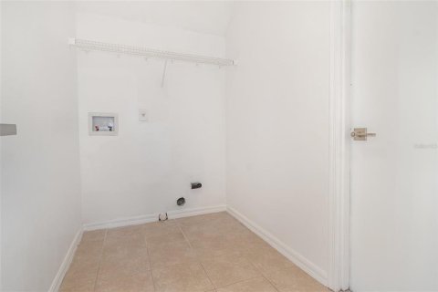 Duplex in Orlando, Florida 3 bedrooms, 181.62 sq.m. № 1909945 - photo 26