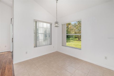 Duplex in Orlando, Florida 3 bedrooms, 181.62 sq.m. № 1909945 - photo 12
