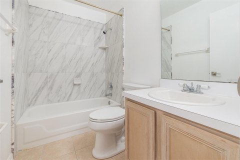 Duplex in Orlando, Florida 3 bedrooms, 181.62 sq.m. № 1909945 - photo 21