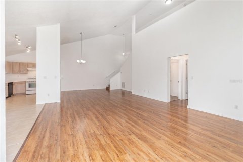 Duplex in Orlando, Florida 3 bedrooms, 181.62 sq.m. № 1909945 - photo 7