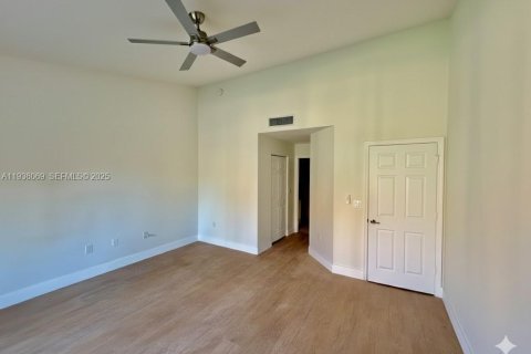 Снять в аренду таунхаус в Веллингтон, Флорида 2 спальни, 130.16м2, № 1994199 - фото 9