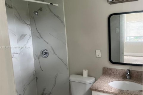 Immobilier commercial à louer à Fort Lauderdale, Floride: 1 chambre, 120.68 m2 № 2256326 - photo 4