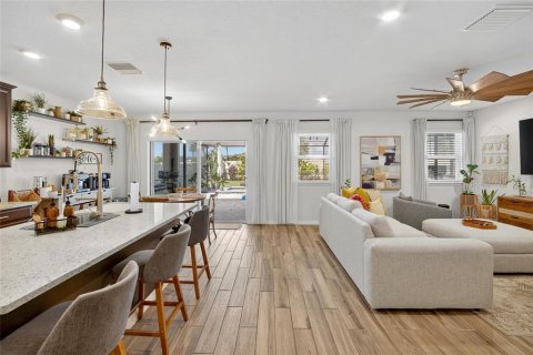 Villa ou maison à louer à Riverview, Floride: 5 chambres, 244.05 m2 № 1915314 - photo 12