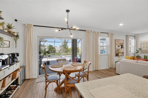 Villa ou maison à louer à Riverview, Floride: 5 chambres, 244.05 m2 № 1915314 - photo 19