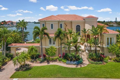 Villa ou maison à vendre à Gulfport, Floride: 4 chambres, 489.97 m2 № 2218346 - photo 3