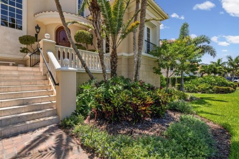 Villa ou maison à vendre à Gulfport, Floride: 4 chambres, 489.97 m2 № 2218346 - photo 6