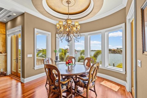 Villa ou maison à vendre à Gulfport, Floride: 4 chambres, 489.97 m2 № 2218346 - photo 27