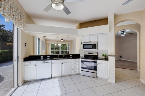 Casa en venta en Bradenton, Florida, 2 dormitorios, 171.03 m2 № 2400032 - foto 9