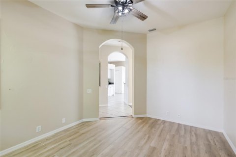 Casa en venta en Bradenton, Florida, 2 dormitorios, 171.03 m2 № 2400032 - foto 7