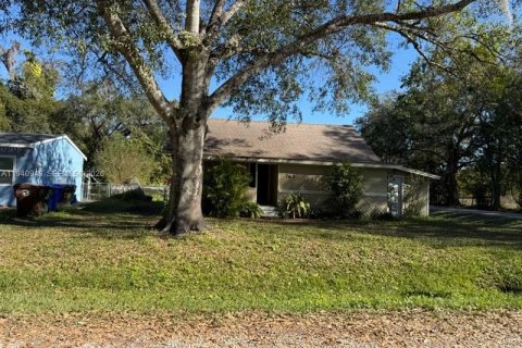 Casa en venta en Kissimmee, Florida, 3 dormitorios, 101.08 m2 № 1999677 - foto 2
