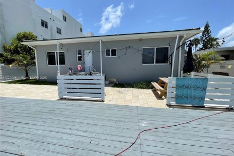 Immobilier commercial à vendre à Miami Beach, Floride: 365.11 m2 № 1939691 - photo 22