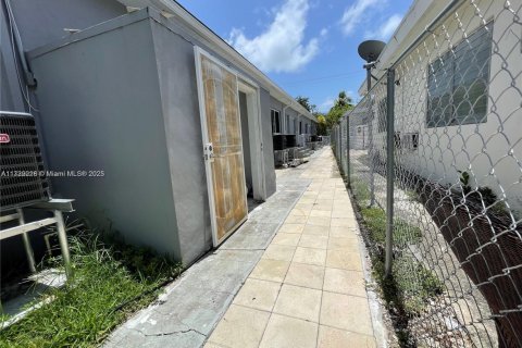 Immobilier commercial à vendre à Miami Beach, Floride: 365.11 m2 № 1939691 - photo 20