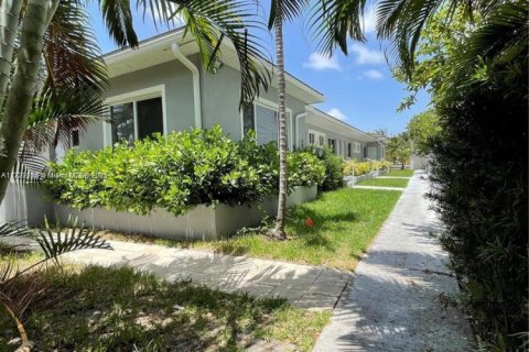 Immobilier commercial à vendre à Miami Beach, Floride: 365.11 m2 № 1939691 - photo 25