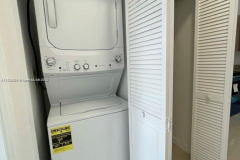 Immobilier commercial à vendre à Miami Beach, Floride: 365.11 m2 № 1939691 - photo 14