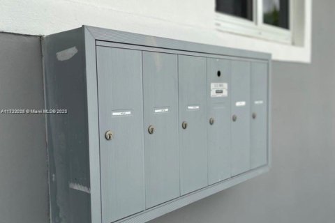 Immobilier commercial à vendre à Miami Beach, Floride: 365.11 m2 № 1939691 - photo 19