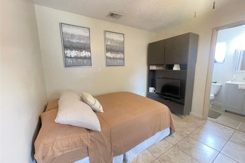 Casa en alquiler en Orlando, Florida, 1 dormitorio, 89.56 m2 № 1884519 - foto 4