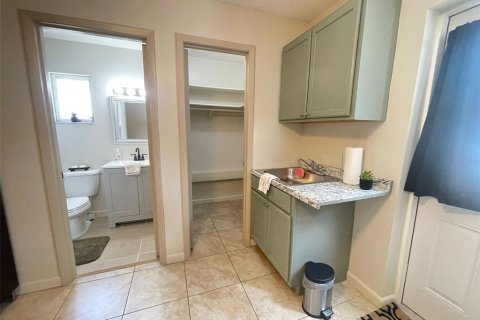 Casa en alquiler en Orlando, Florida, 1 dormitorio, 89.56 m2 № 1884519 - foto 6