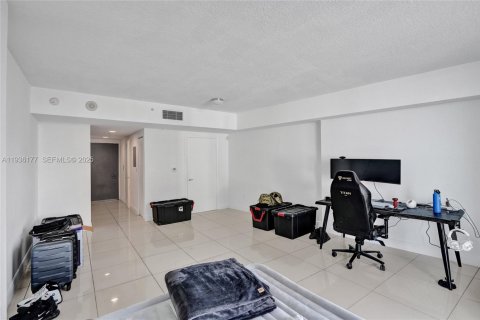Condo in Miami, Florida  № 1994242 - photo 7