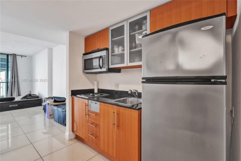 Condo in Miami, Florida  № 1994242 - photo 4