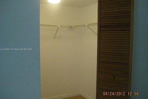 Condo in Miami, Florida, 2 bedrooms  № 1806198 - photo 5