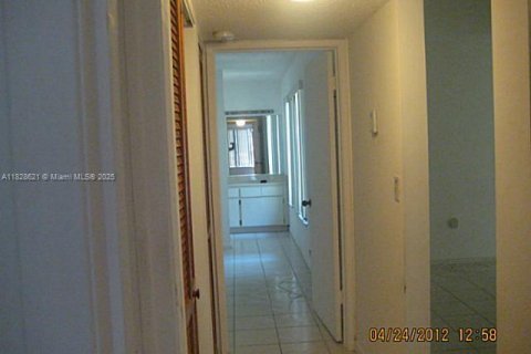 Condo in Miami, Florida, 2 bedrooms  № 1806198 - photo 6