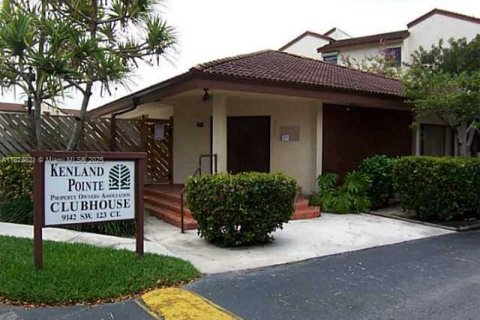 Condo in Miami, Florida, 2 bedrooms  № 1806198 - photo 2