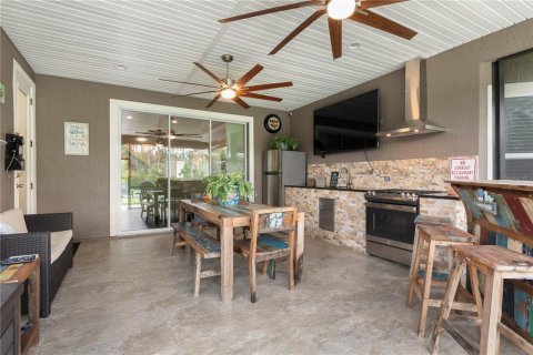 Villa ou maison à vendre à Palm Coast, Floride: 5 chambres, 298.49 m2 № 2314930 - photo 8