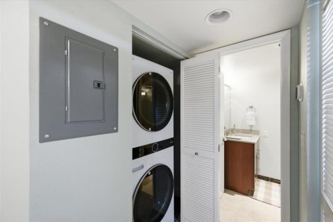Condo in Clearwater, Florida, 1 bedroom  № 2285413 - photo 21