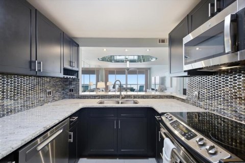 Condo in Clearwater, Florida, 1 bedroom  № 2285413 - photo 10