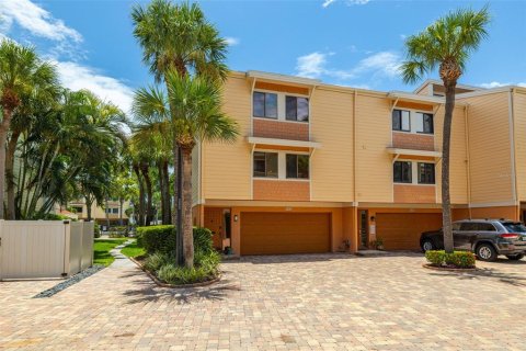 Touwnhouse à vendre à Treasure Island, Floride: 3 chambres, 188.13 m2 № 2140550 - photo 3