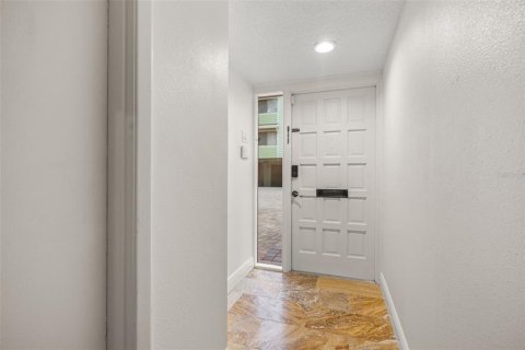 Touwnhouse à vendre à Treasure Island, Floride: 3 chambres, 188.13 m2 № 2140550 - photo 6