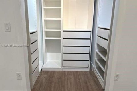 Touwnhouse à vendre à Sunrise, Floride: 2 chambres, 164.81 m2 № 2006066 - photo 13