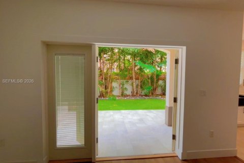 Touwnhouse à vendre à Sunrise, Floride: 2 chambres, 164.81 m2 № 2006066 - photo 9