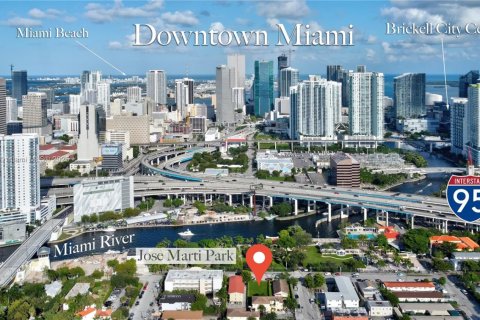 Terreno en venta en Miami, Florida № 1979323 - foto 3