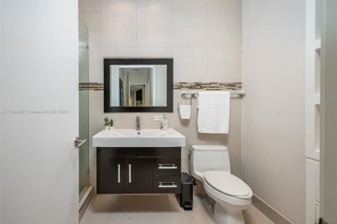 Condo in Miami, Florida, 3 bedrooms  № 1867529 - photo 25