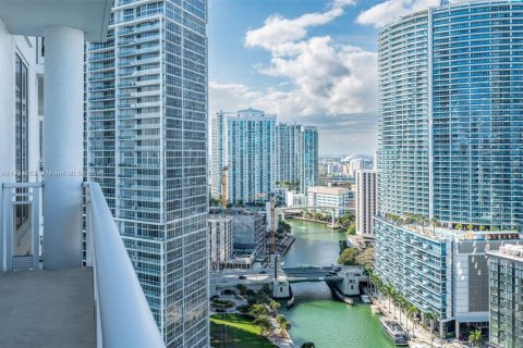 Condo in Miami, Florida, 3 bedrooms  № 1867529 - photo 6