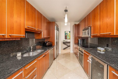 Condo in Miami, Florida, 3 bedrooms  № 1867529 - photo 17