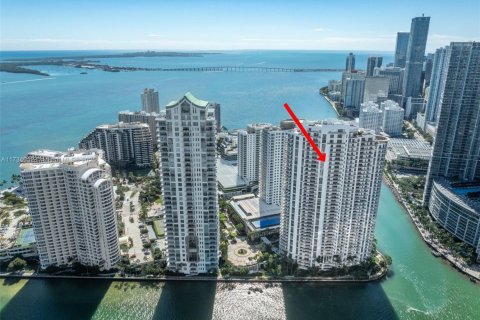 Condo in Miami, Florida, 3 bedrooms  № 1867529 - photo 2
