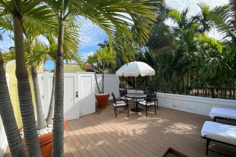 Condo in Palm Beach, Florida, 1 bedroom № 2246707 - photo 27