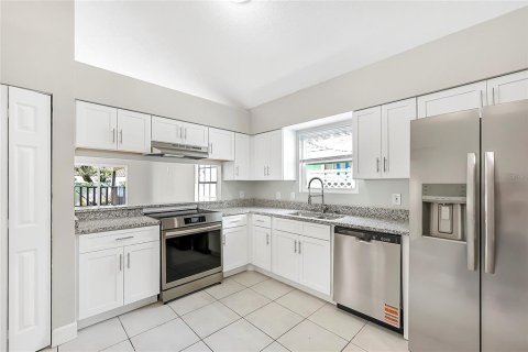 Casa en venta en Orlando, Florida, 3 dormitorios, 123.56 m2 № 1919514 - foto 7