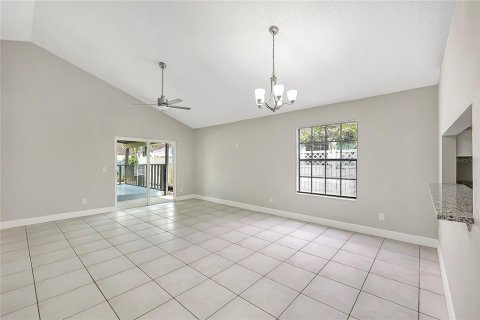 Casa en venta en Orlando, Florida, 3 dormitorios, 123.56 m2 № 1919514 - foto 10