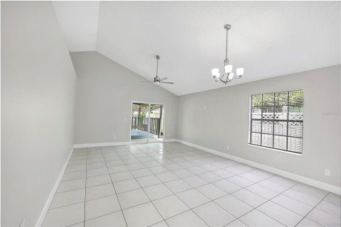 Casa en venta en Orlando, Florida, 3 dormitorios, 123.56 m2 № 1919514 - foto 9