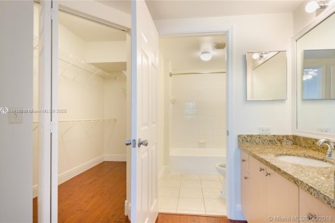 Condo in Miramar, Florida, 3 bedrooms  № 1971347 - photo 11