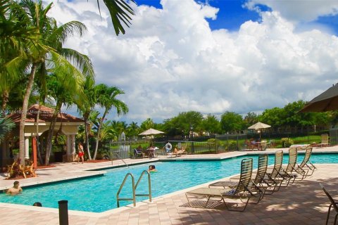 Condo in Miramar, Florida, 3 bedrooms  № 1971347 - photo 24