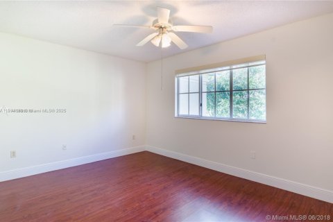 Condo in Miramar, Florida, 3 bedrooms  № 1971347 - photo 14