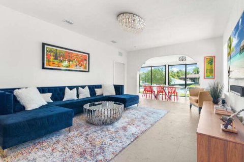 Villa ou maison à vendre à Miami Beach, Floride: 3 chambres, 167.32 m2 № 2087148 - photo 2