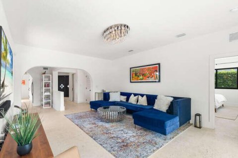 Villa ou maison à vendre à Miami Beach, Floride: 3 chambres, 167.32 m2 № 2087148 - photo 4