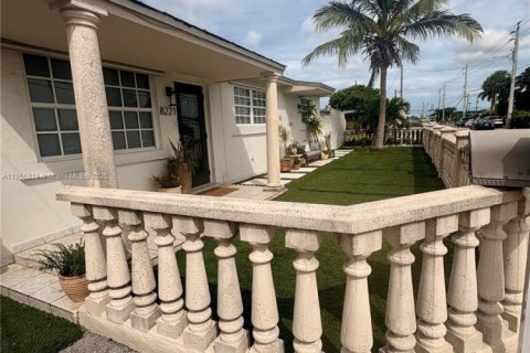 House in Medley, Florida 3 bedrooms, 147.53 sq.m. № 1880323 - photo 17