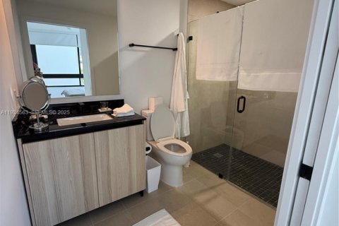 Condo in Miami, Florida, 2 bedrooms  № 1993598 - photo 11